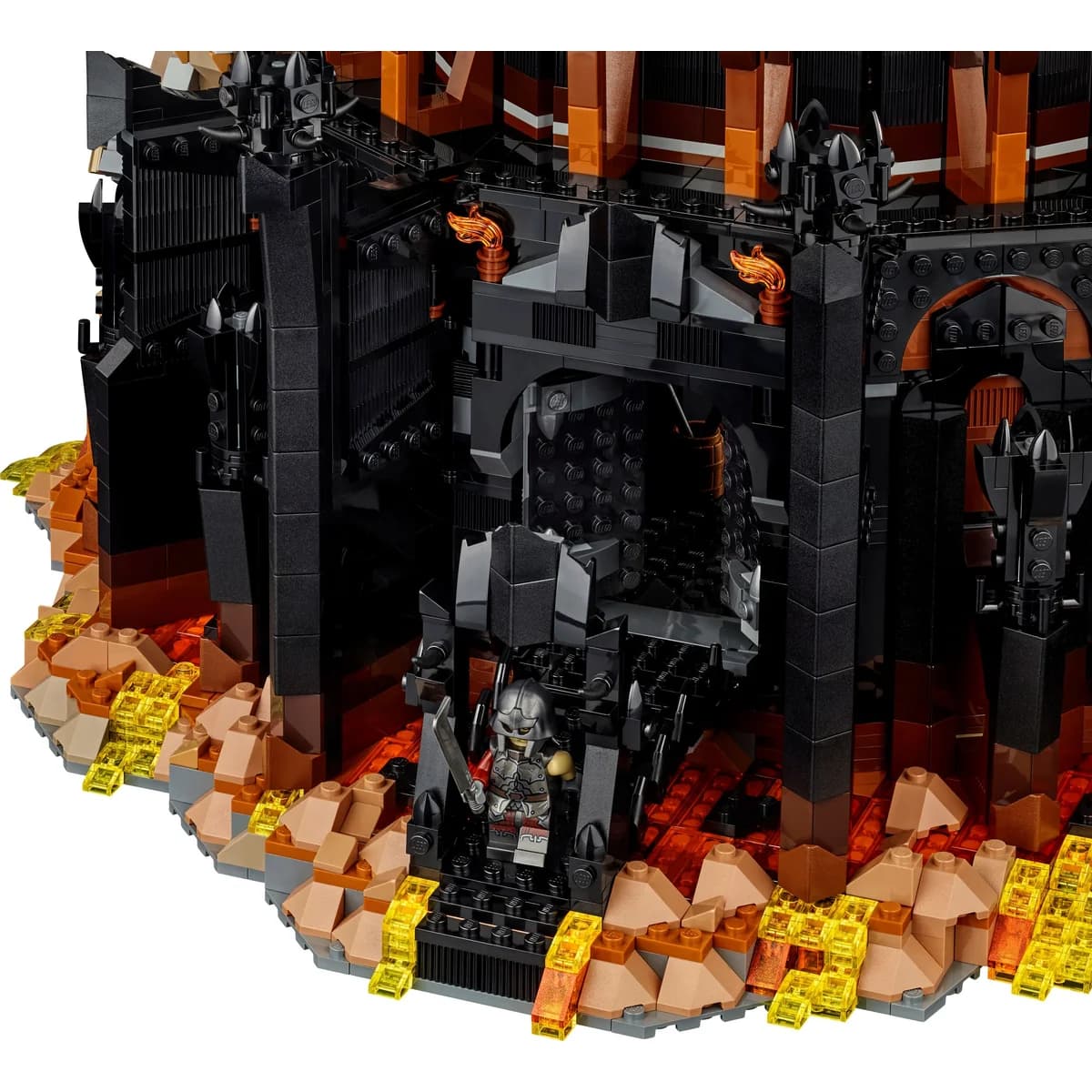 LEGO® Władca Pierścieni™ 10333 Władca Pierścieni: Barad-dûr, zdjęcie 2