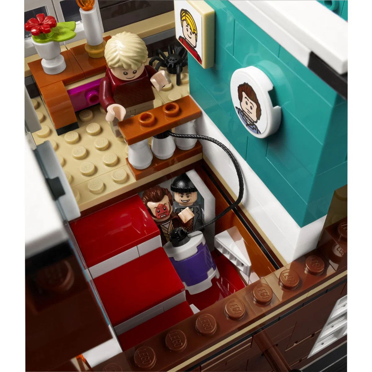 LEGO® Ideas™ 21330 Sam w Domu, zdjęcie 2