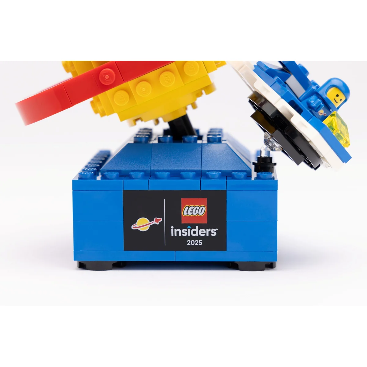 LEGO® Miscellaneous™ 5009806 Odkrywca kosmosu retro, zdjęcie 3